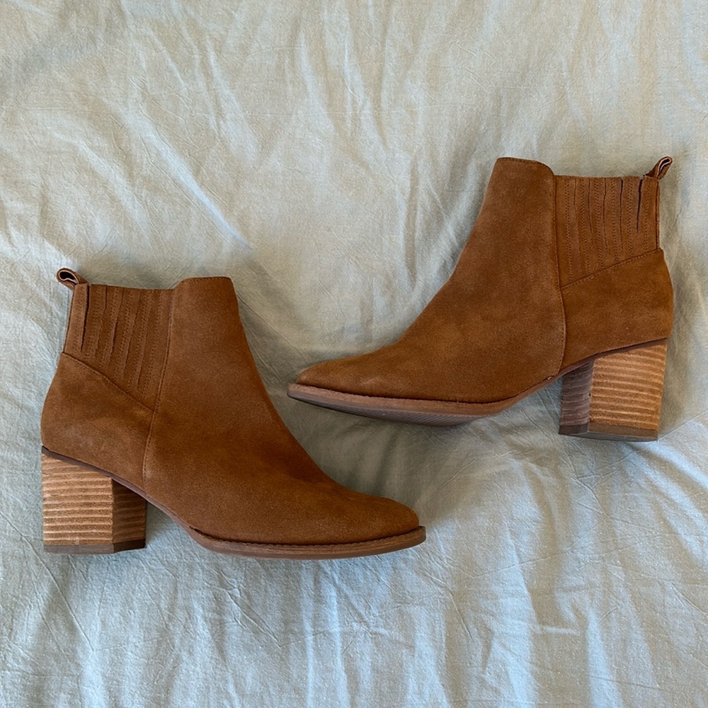 Blondo Waterproof Booties size 7